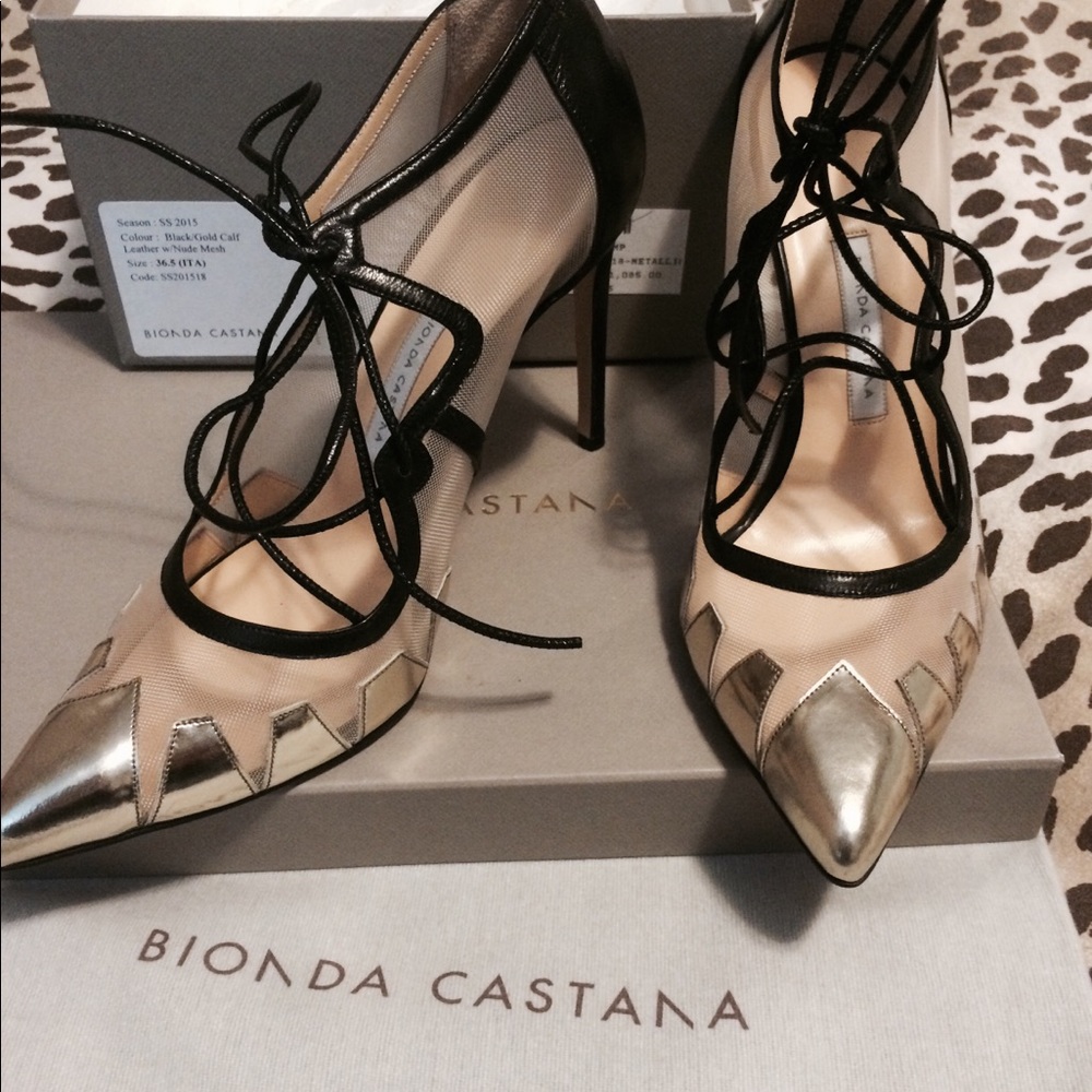 Brand new size 37( 6-1/2 )